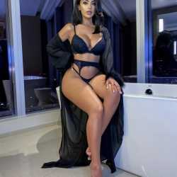 Ümraniye Kocaman Göğüslü Escort Kadın Rita